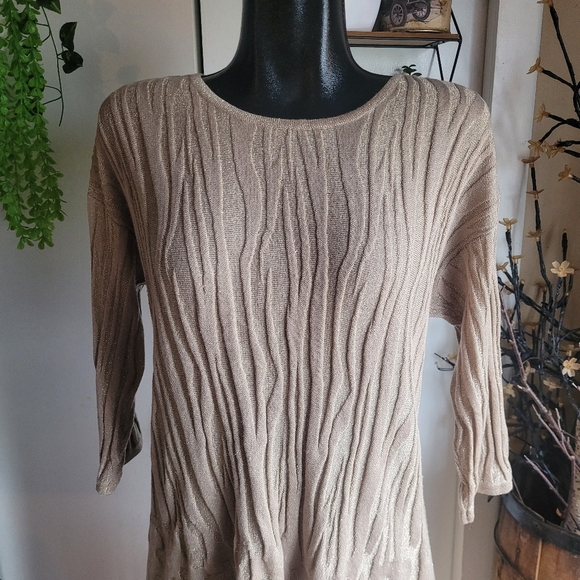 Chico's Traveller's Collection Tan Texture Cropped Sleeve Tunic L - Picture 2 of 7
